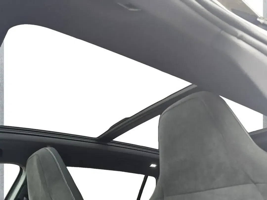 Volkswagen Golf - Thumbnail 3