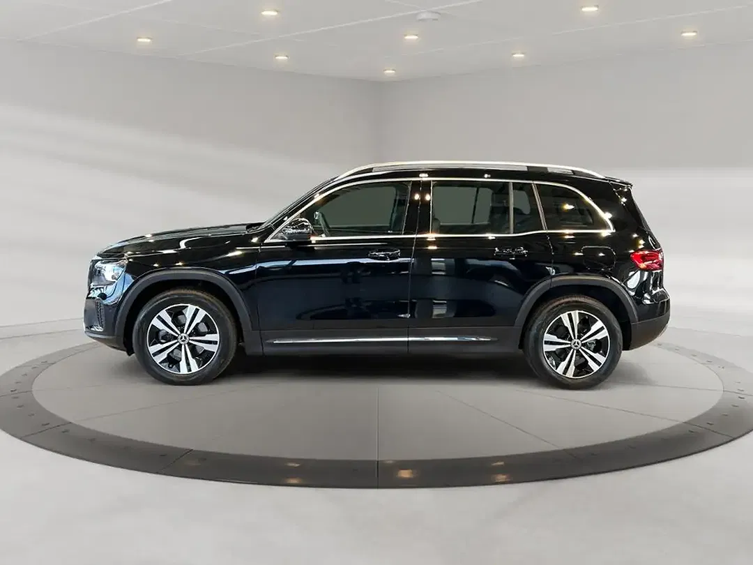 Mercedes-Benz GLB 200 - Thumbnail 3