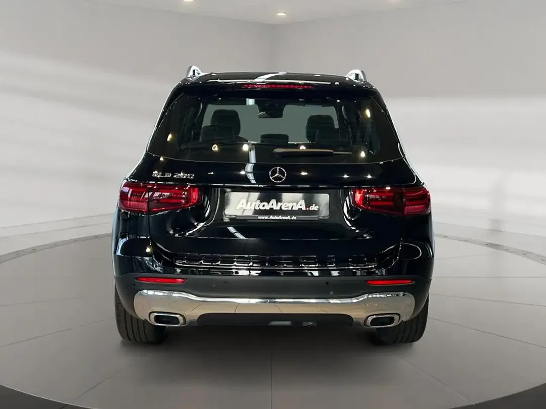 Mercedes-Benz GLB 200 - Thumbnail 4