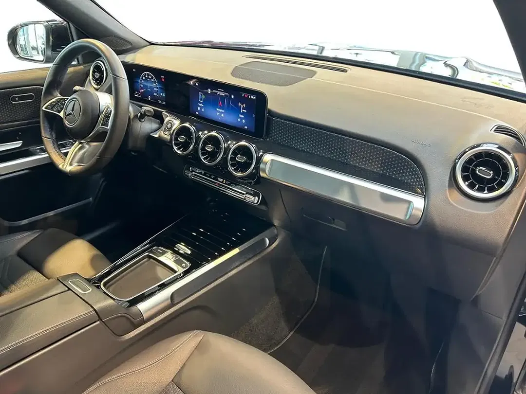 Mercedes-Benz GLB 200 - Thumbnail 6