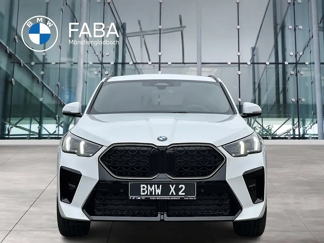 BMW X2 - Thumbnail 4