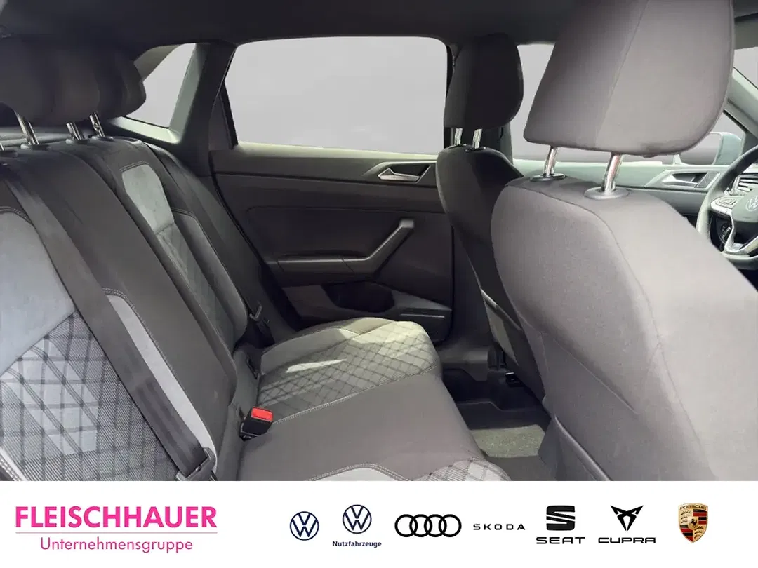 Volkswagen Polo - Thumbnail 8