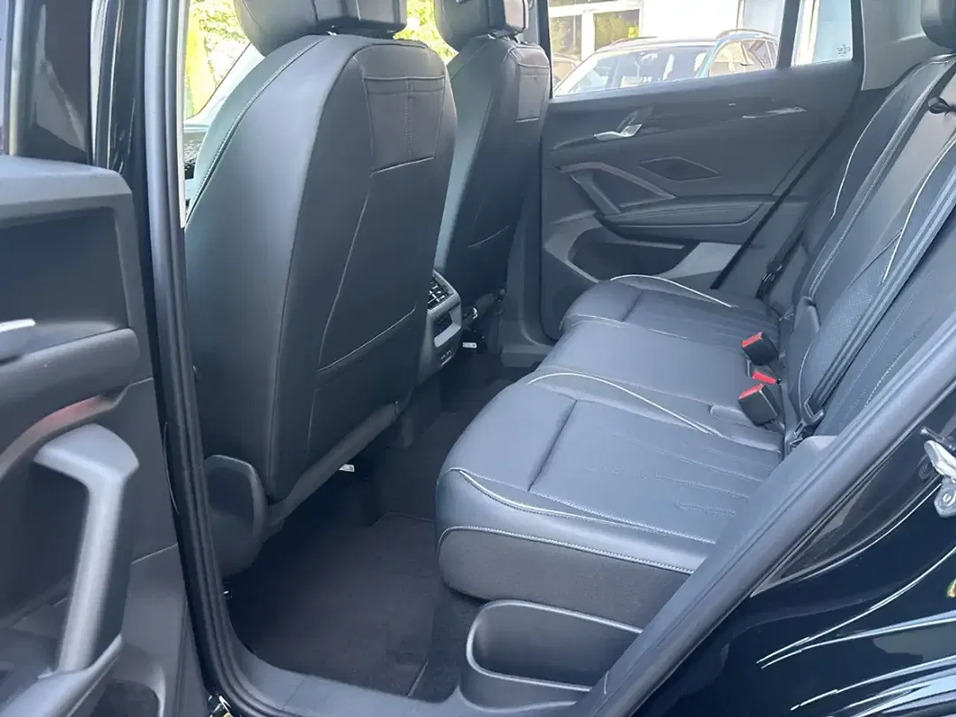 Volkswagen Tiguan - Thumbnail 6