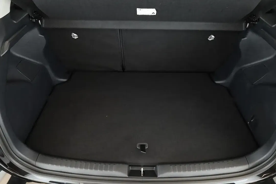 Toyota Yaris - Thumbnail 10