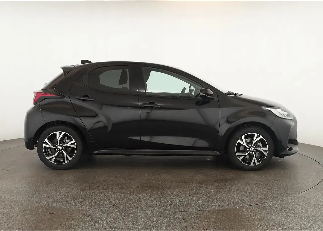 Toyota Yaris - Thumbnail 4