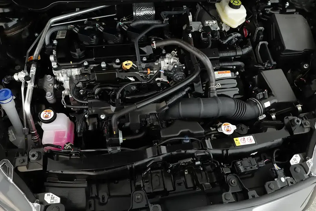 Toyota Yaris - Thumbnail 8