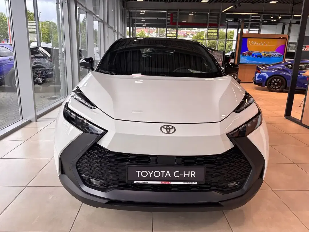 Toyota C-HR - Thumbnail 1