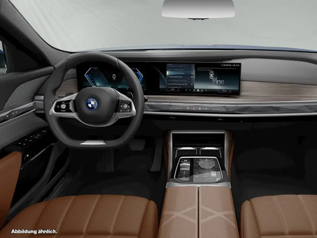 BMW 750 - Thumbnail 4
