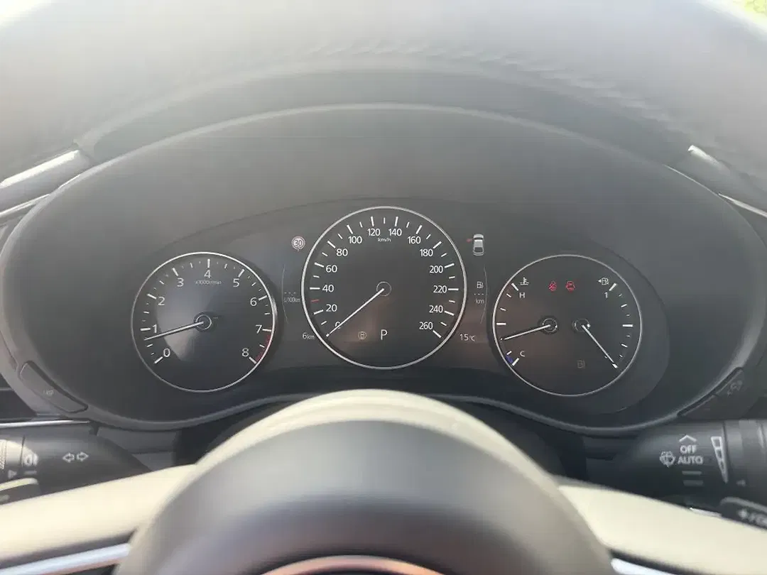Mazda 3 - Thumbnail 10