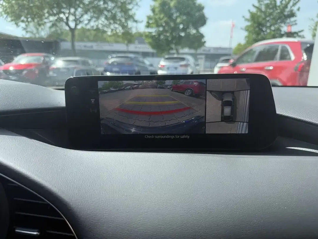 Mazda 3 - Thumbnail 11