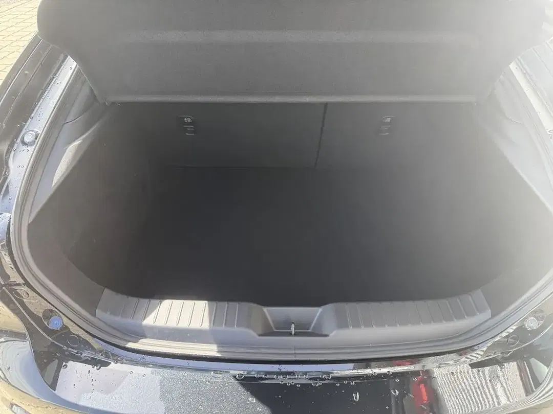 Mazda 3 - Thumbnail 7