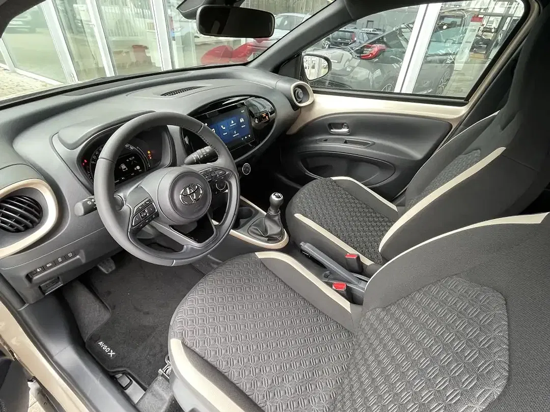 Toyota Aygo X - Thumbnail 7