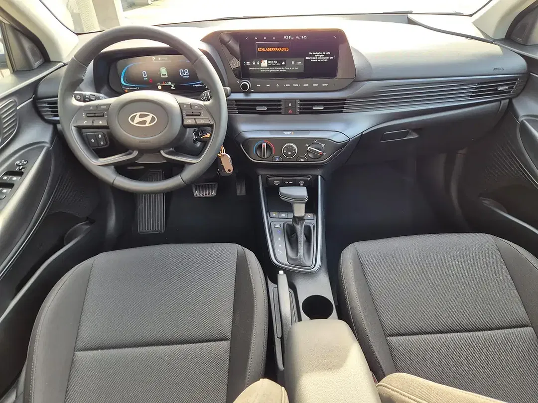 Hyundai i20 - Thumbnail 9