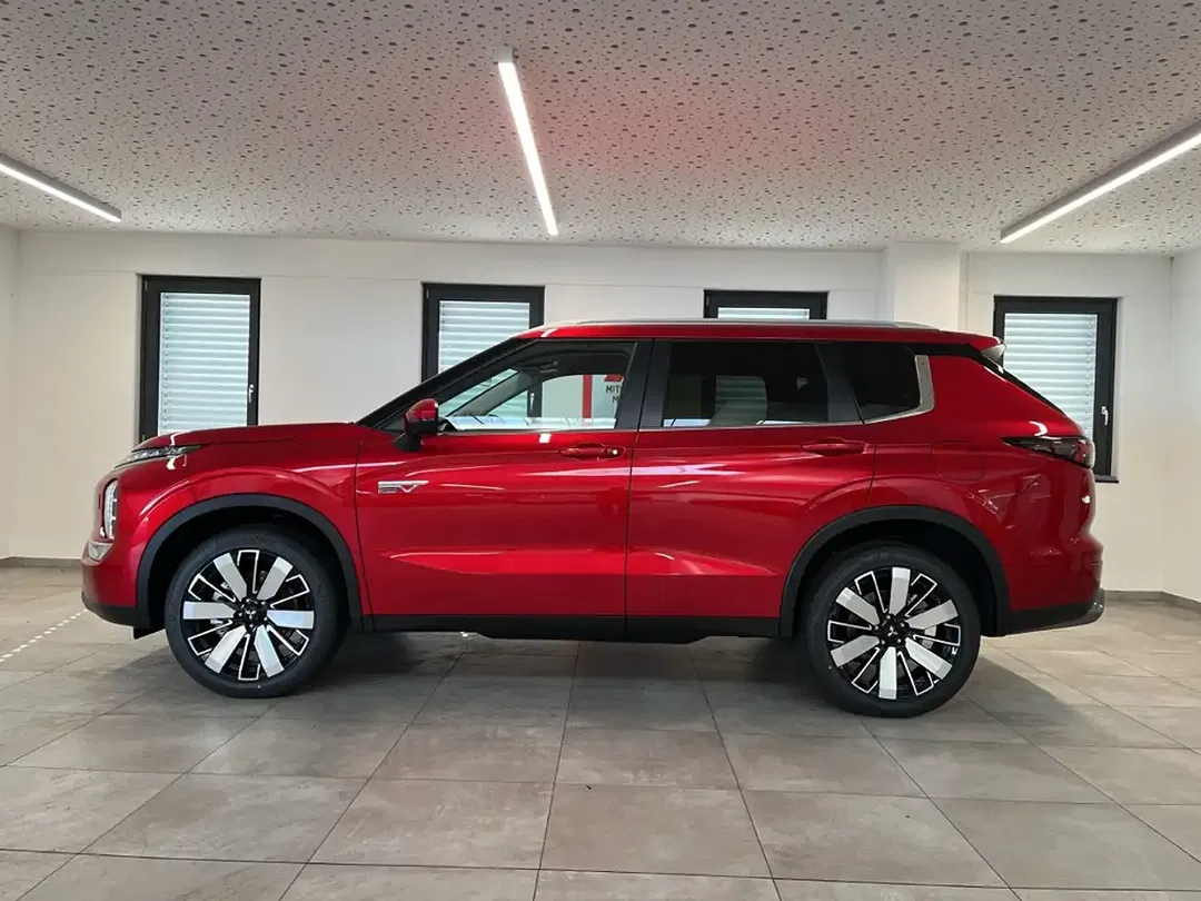 Mitsubishi Outlander 2.4 Diamant Plus - foto 2