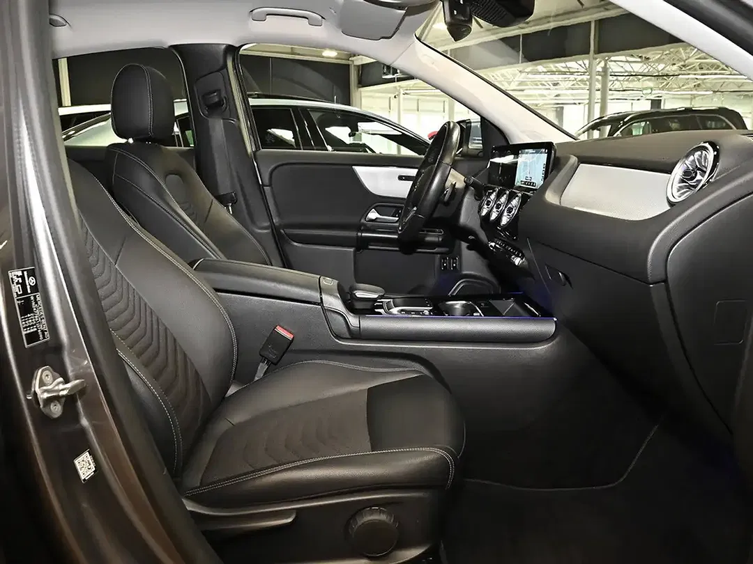 Mercedes-Benz GLA 250 - Thumbnail 3