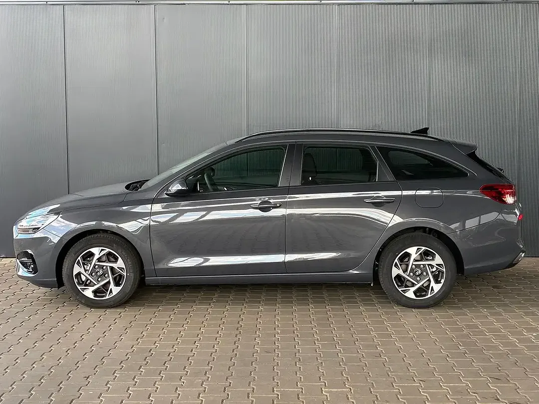 Hyundai i30 - Thumbnail 2