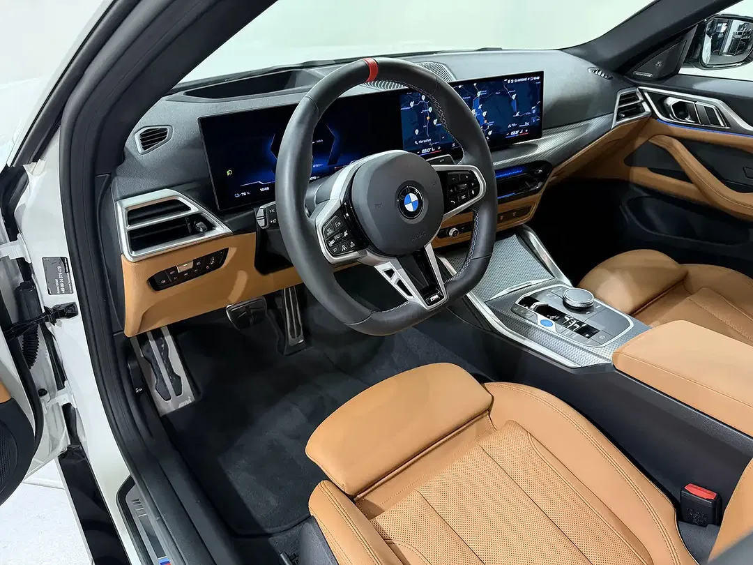 BMW i4 - Thumbnail 9
