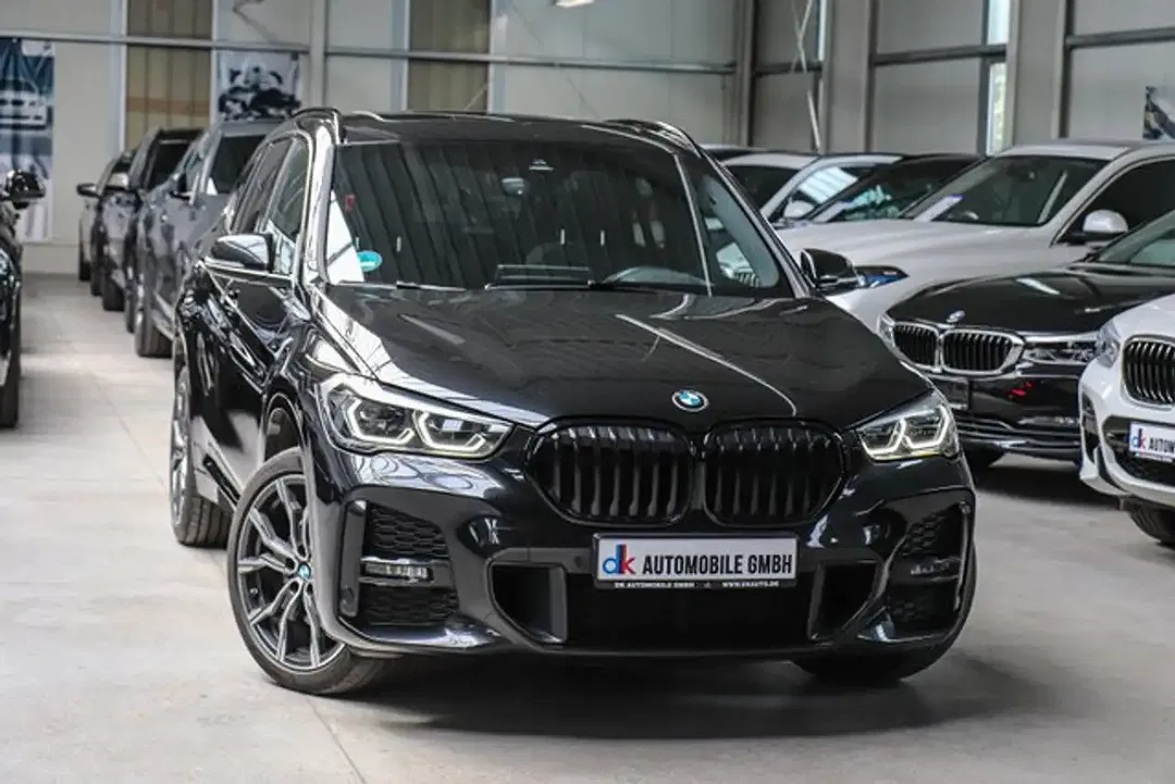 BMW X1 - Thumbnail 2