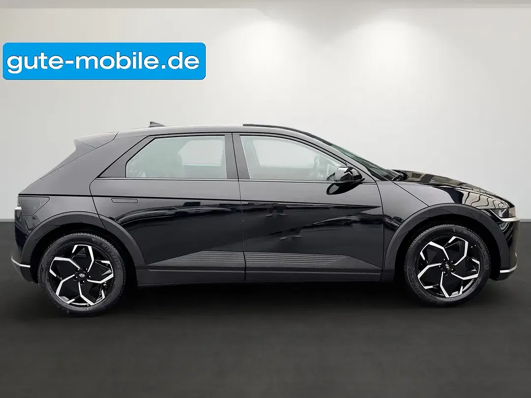 Hyundai IONIQ 5 - Thumbnail 3