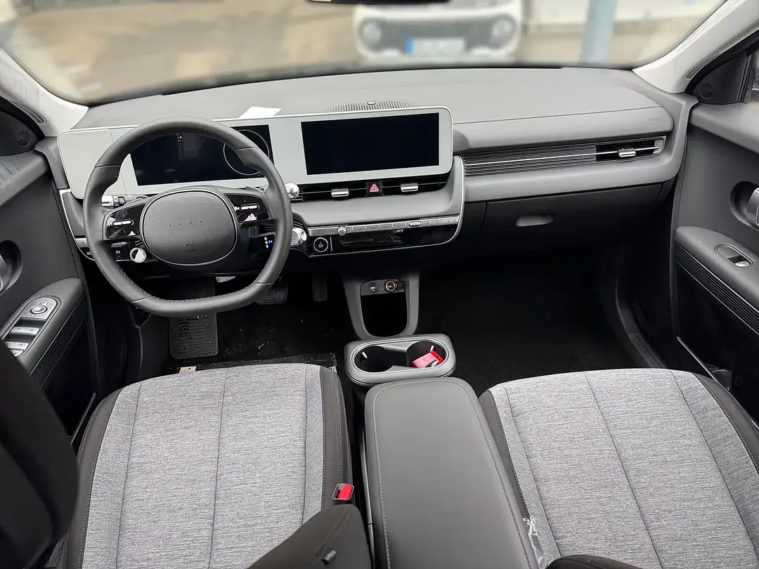 Hyundai IONIQ 5 - Thumbnail 8