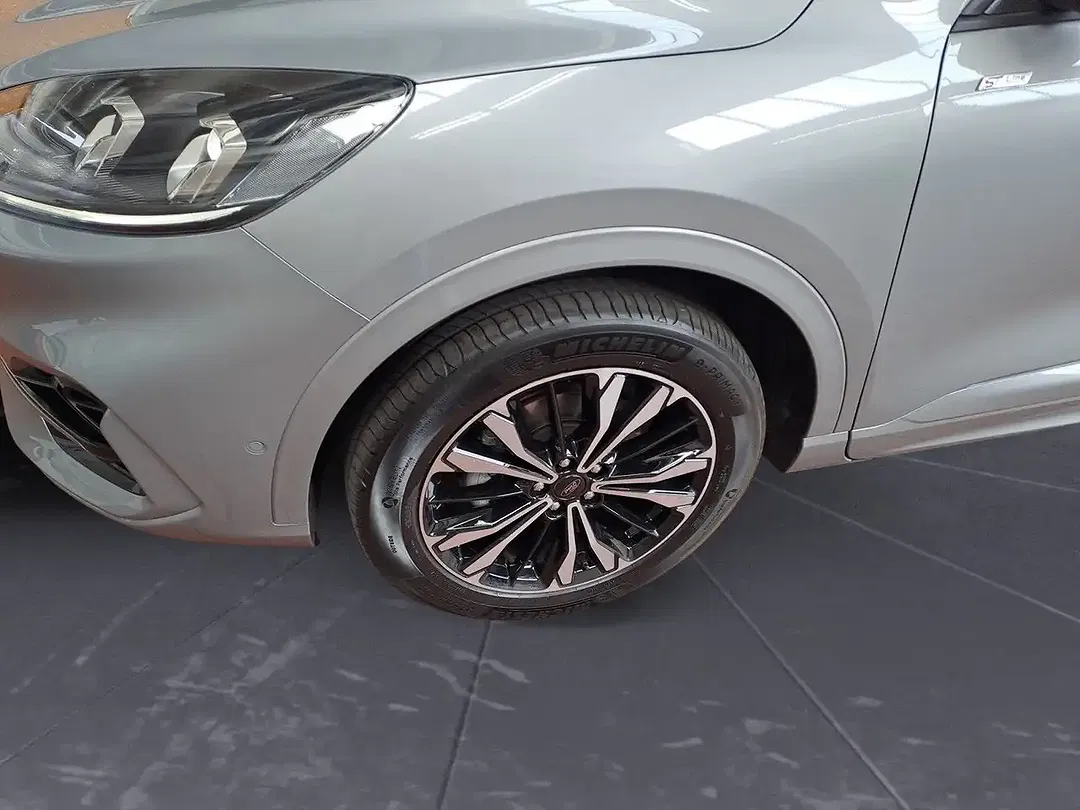 Ford Kuga - Thumbnail 5