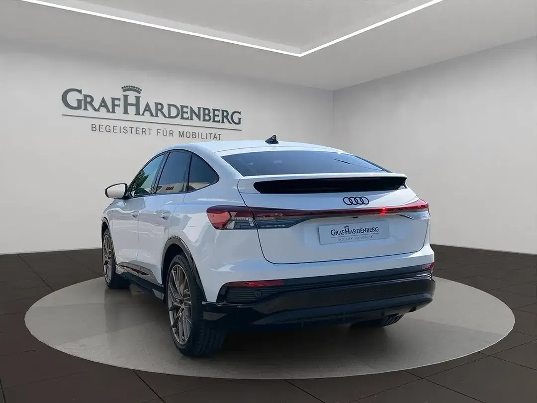 Audi Q4 e-tron - Thumbnail 4