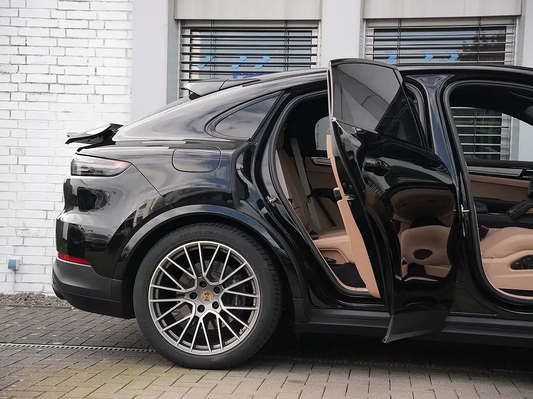 Porsche Cayenne - Thumbnail 13