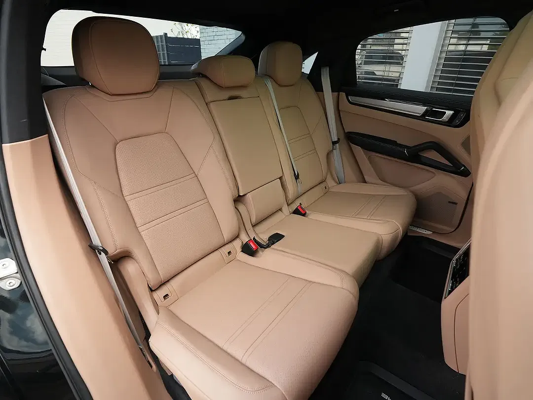 Porsche Cayenne - Thumbnail 27