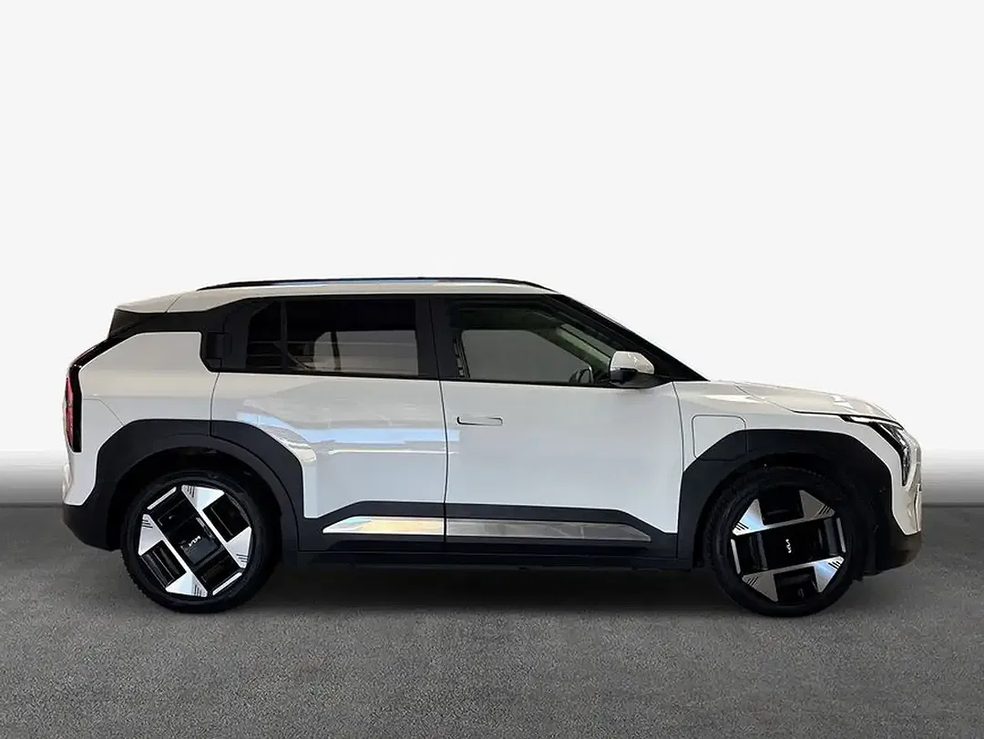 Kia EV3 - Thumbnail 3