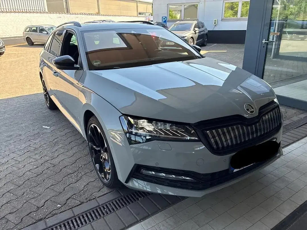 Skoda Superb 1.4 iV Combi Sportline - foto 2