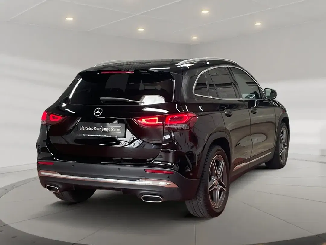 Mercedes-Benz GLA 220 - Thumbnail 2