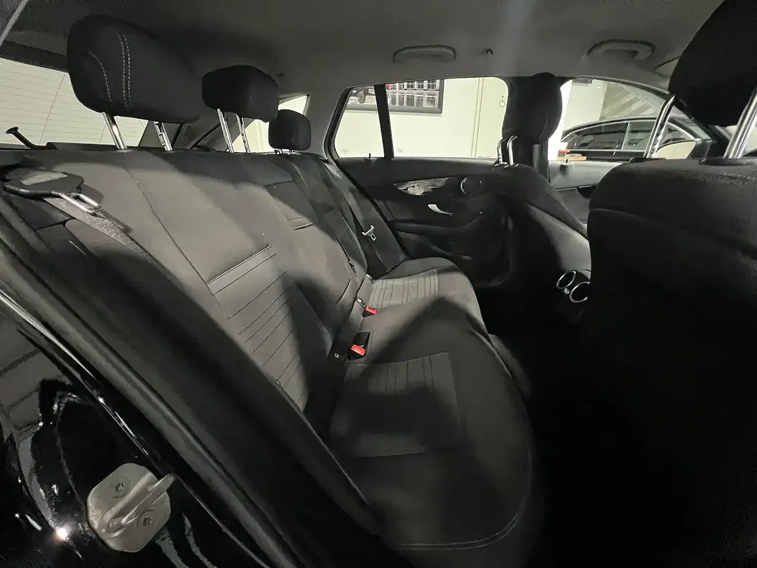 Mercedes-Benz C 300 - Thumbnail 12