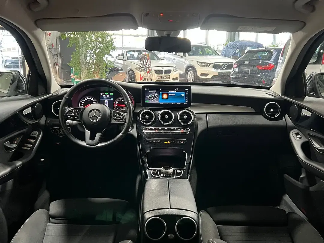 Mercedes-Benz C 300 - Thumbnail 14
