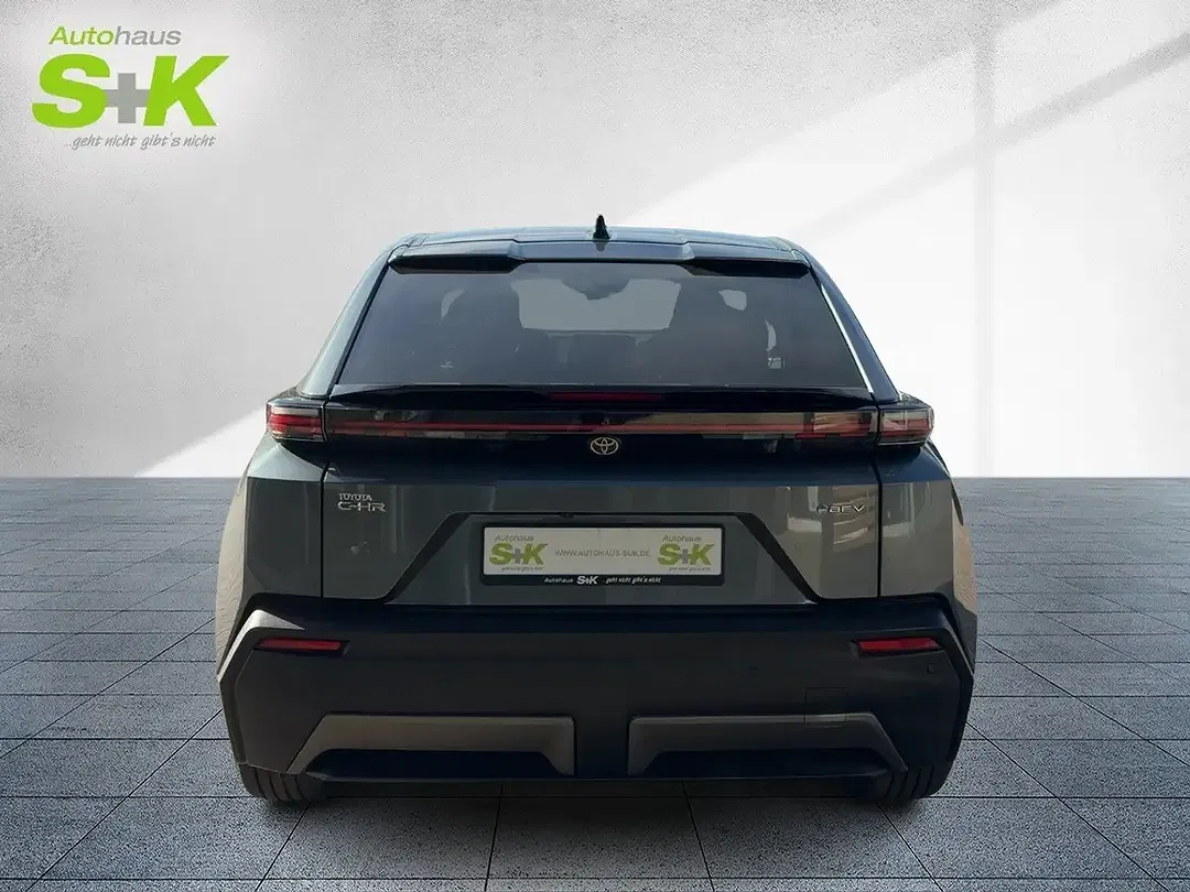 Toyota C-HR - Thumbnail 3