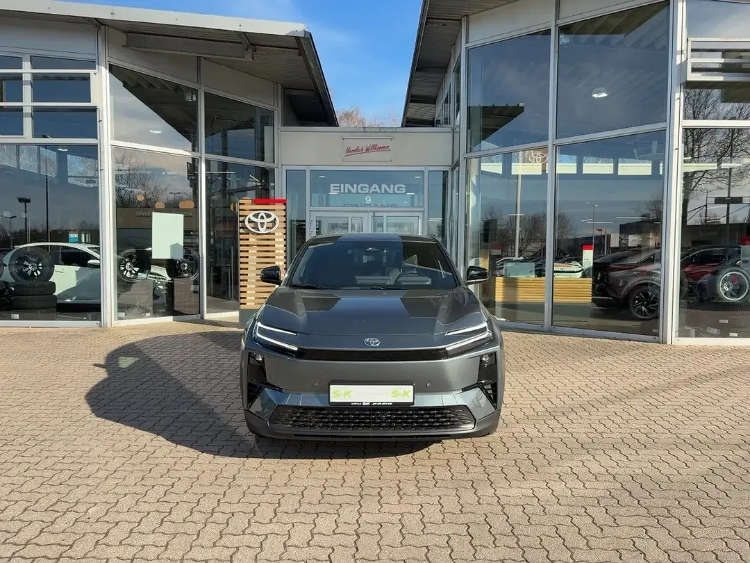 Toyota C-HR - Thumbnail 6
