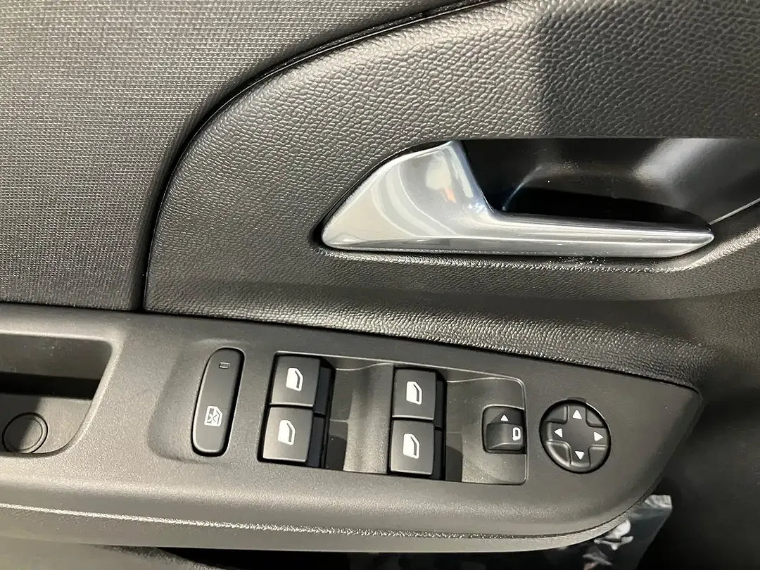 Opel Corsa - Thumbnail 8