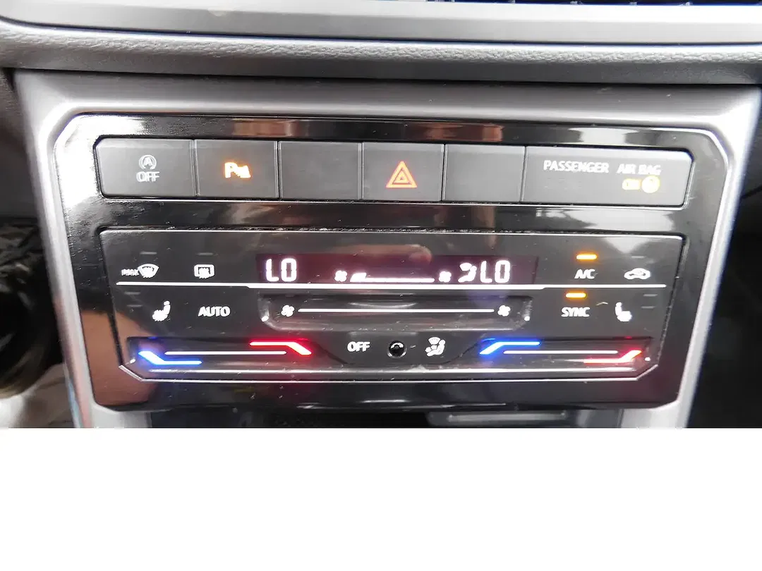 Volkswagen T-Cross - Thumbnail 7