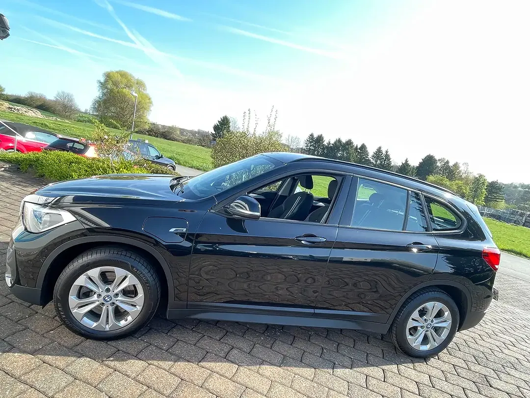 BMW X1 - Thumbnail 8