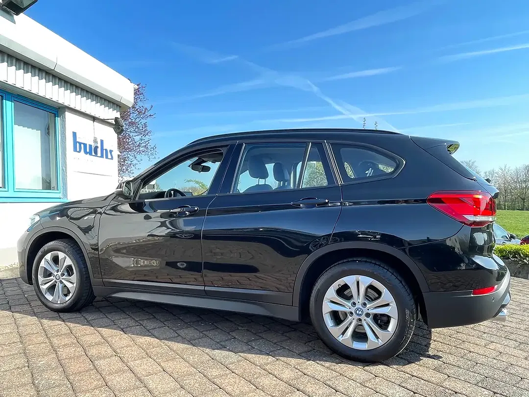 BMW X1 - Thumbnail 9