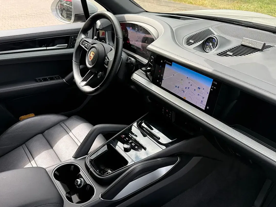 Porsche Cayenne - Thumbnail 11