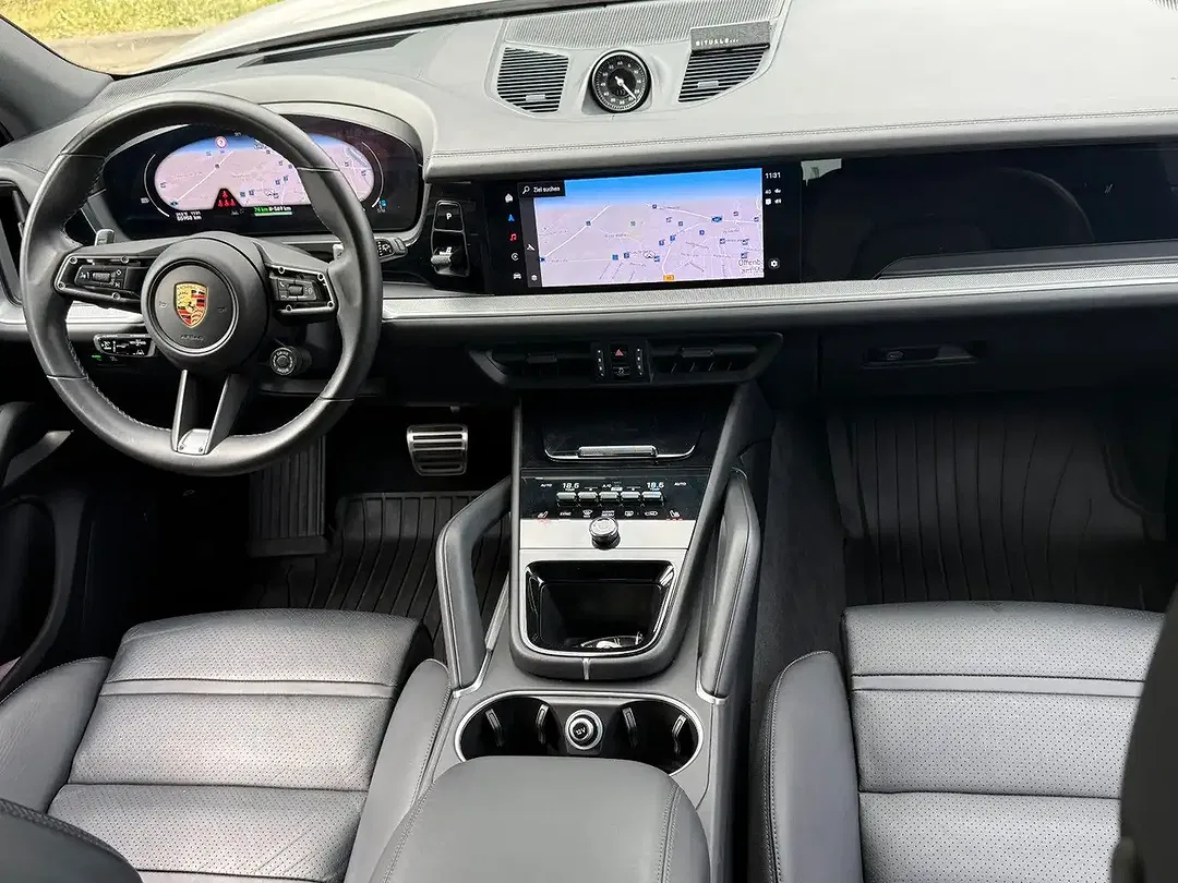 Porsche Cayenne - Thumbnail 13