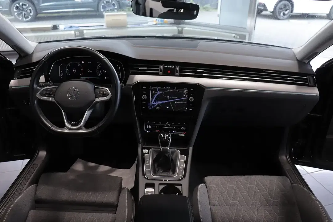 Volkswagen Passat Variant - Thumbnail 9