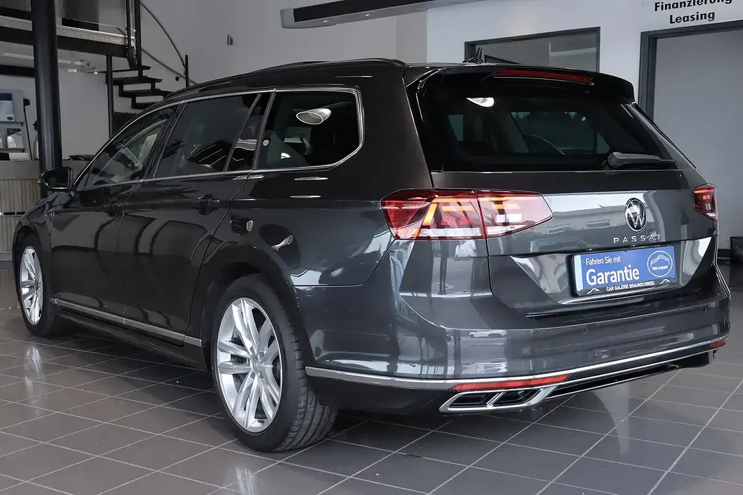Volkswagen Passat Variant 2.0 TDI Business R-Line - foto 2