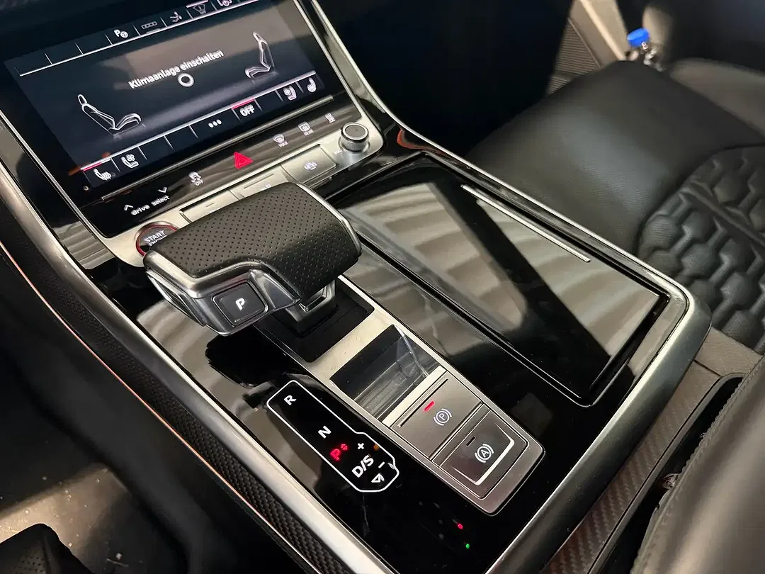 Audi RS Q8 4.0 TFSI quattro - foto 13