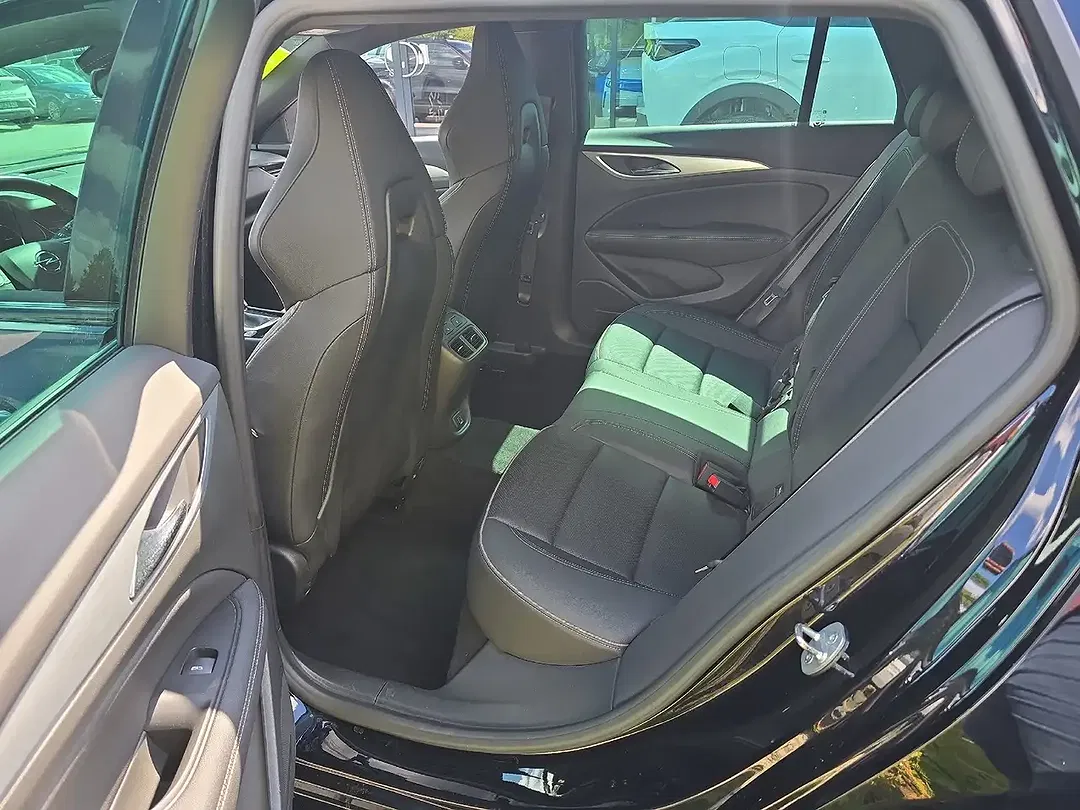 Opel Insignia - Thumbnail 9