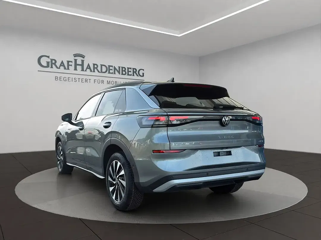 Volkswagen T-Roc - Thumbnail 4