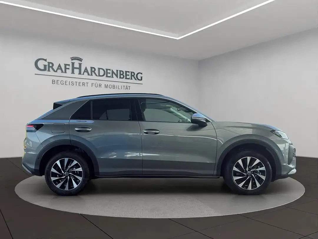 Volkswagen T-Roc - Thumbnail 7