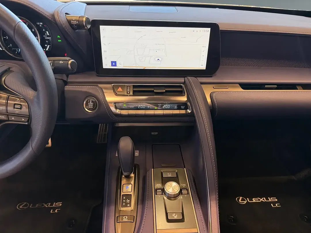 Lexus LC 500 - Thumbnail 9