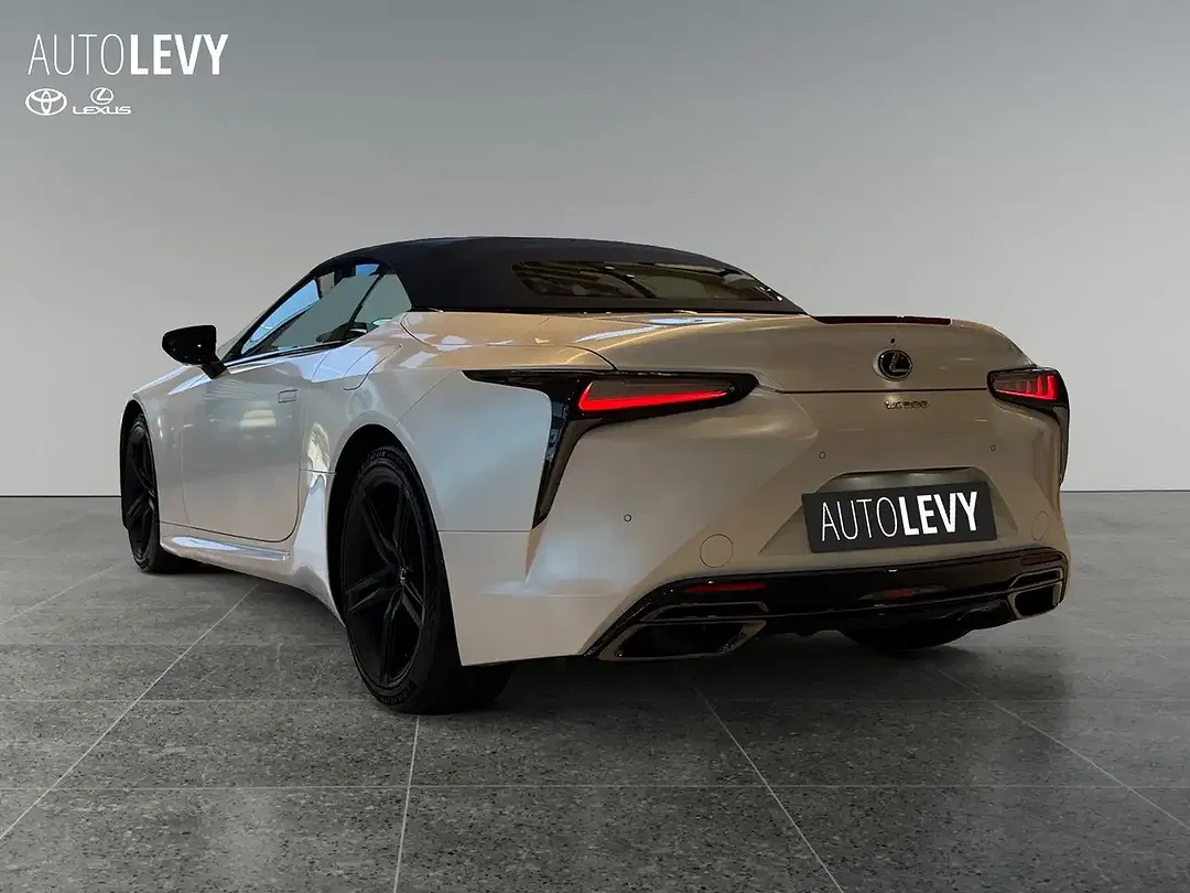 Lexus LC 500 - Thumbnail 3