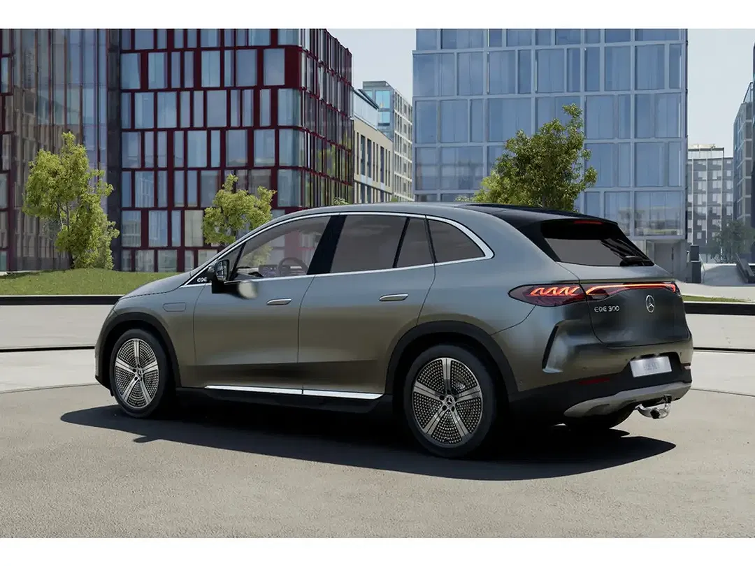 Mercedes-Benz EQE SUV - Thumbnail 14